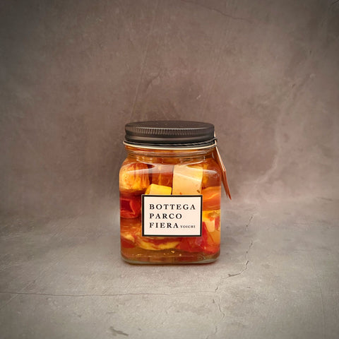 サラミとチーズ、ドライトマトのオイル漬け