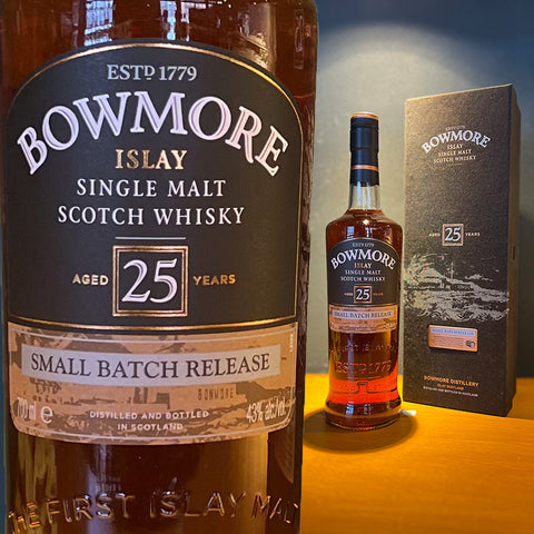 Aged 25 years Small Batch・Bowmore